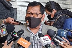 Evo Morales debe acompañar a Camacho en Chonchocoro