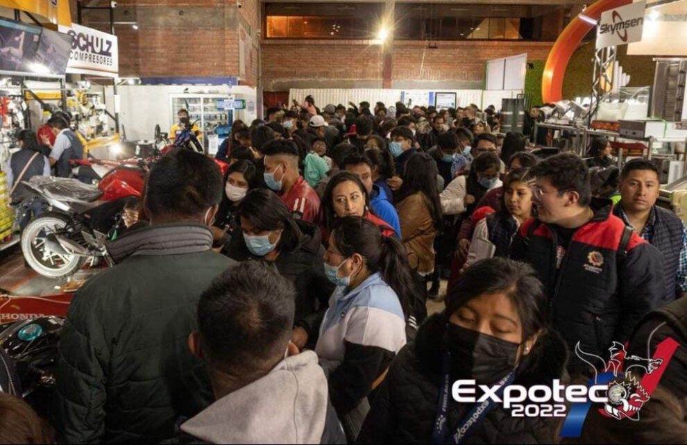 Visitantes de la feria EXPOTECO 2022