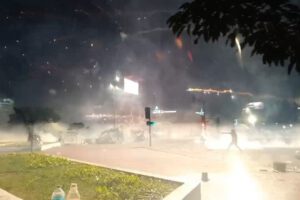 Enfrentamientos en Santa Cruz durante la celebración de Año Nuevo 2023