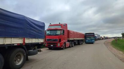 Bloqueo de carreteras en Santa Cruz en demanda de la libertad de Camacho