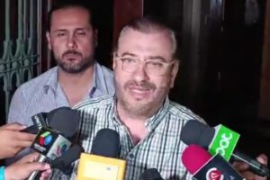 Rómulo Calvo niega incitación a enfrentamientos en Santa Cruz