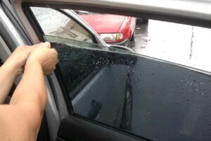 Permisos de vidrios polarizados para vehículos en Oruro