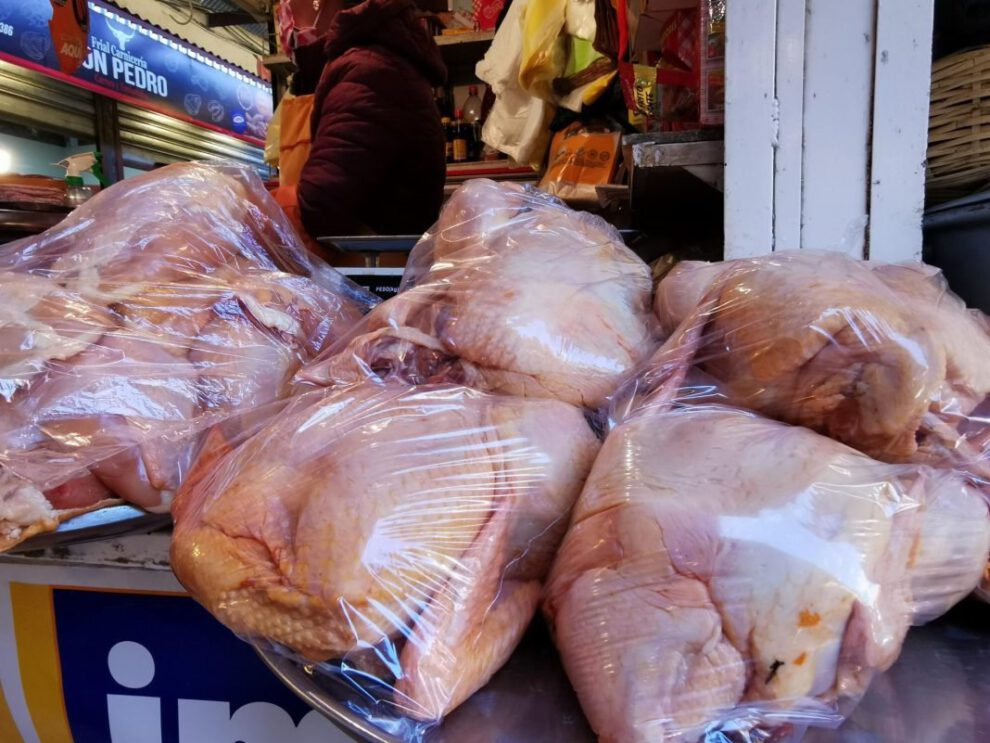 Desabastecimiento de pollo y huevo en Oruro