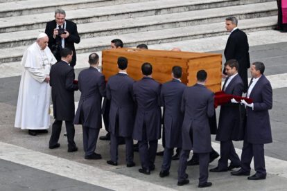 Funeral de Benedicto XVI presidido por el Papa Francisco