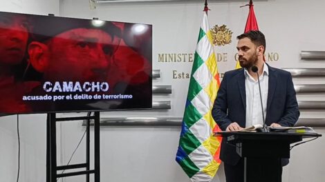 Movimientos bancarios de Camacho revelados por Del Castillo