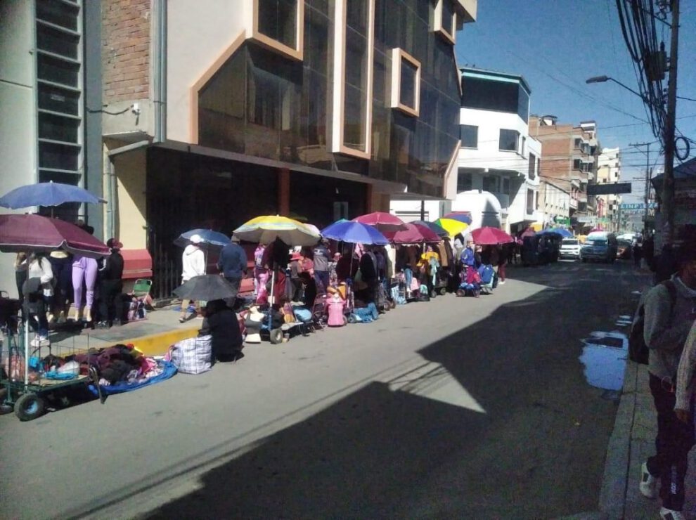 Feria Navideña en la avenida 6 de Agosto