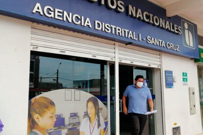 Protesta contra el Gobierno en Santa Cruz por no emitir factura