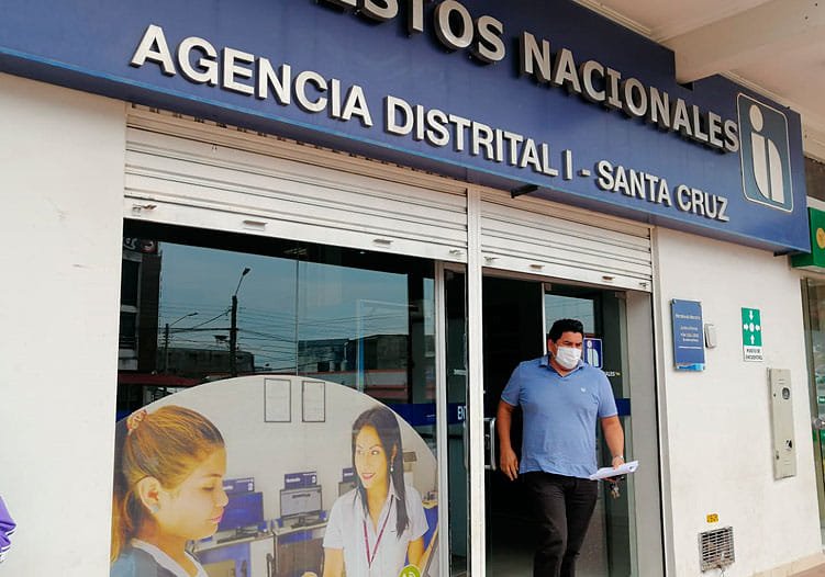Protesta contra el Gobierno en Santa Cruz por no emitir factura