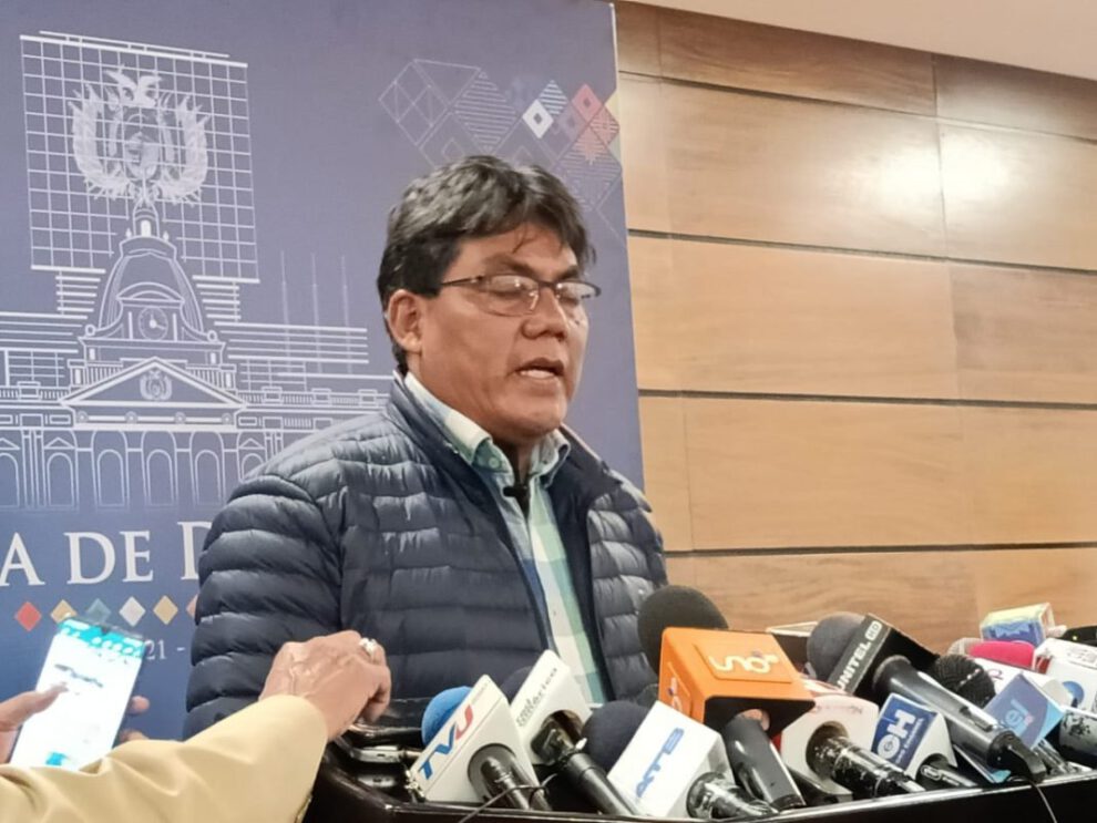 Veto de bolivianos en Perú
