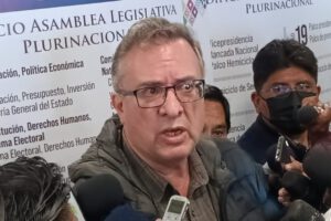Cabildo Nacional respaldado por Carlos Alarcón