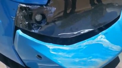 Taxi choca contra vagón del Tren Metropolitano