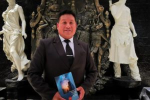 Luis Alberto Chino Cruz presenta su libro Encuentra tu Propósito en la Vida