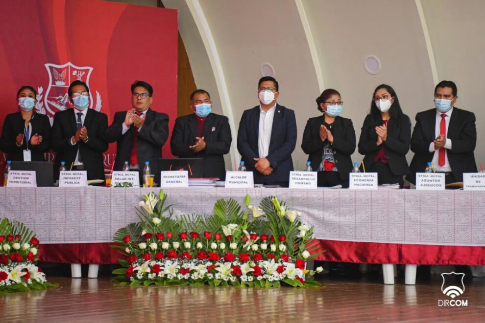 Anuncian cambio de secretarios ediles en Oruro
