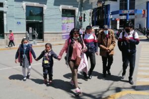 Instan a la población a continuar con las medidas de bioseguridad en Oruro durante el periodo de meseta de contagios de Covid-19