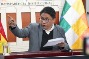 Gobierno insiste en que Camacho deje de ser gobernador