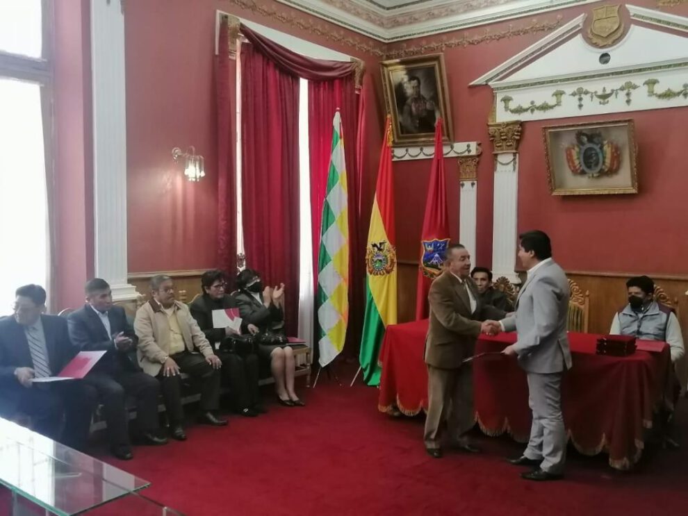 Acto de reconocimiento a trabajadores municipales jubilados