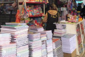 Precios de materiales escolares subieron de precio en todo el país