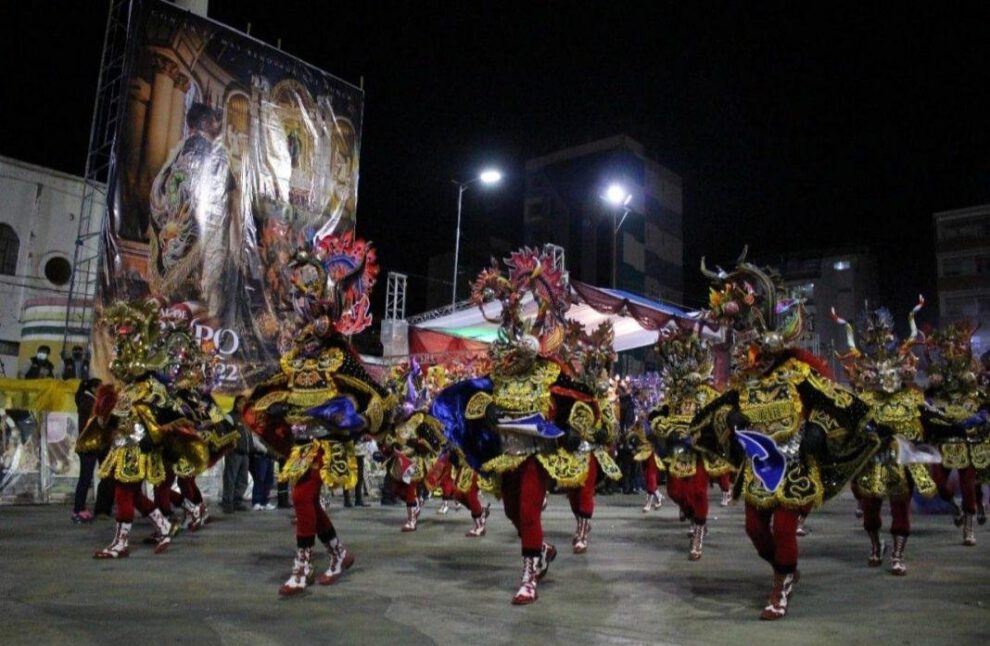 Autoridades buscan aprovechar el poco tiempo que resta para el Carnaval de Oruro