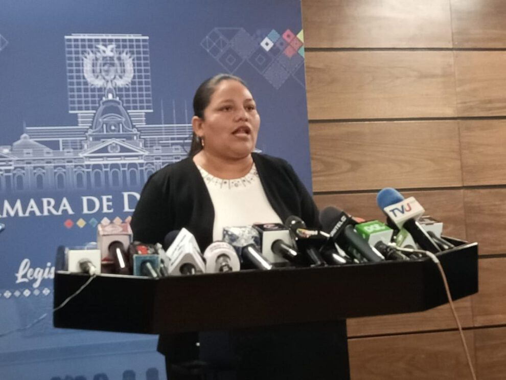 Expulsión de Arce y Choquehuanca en el MAS