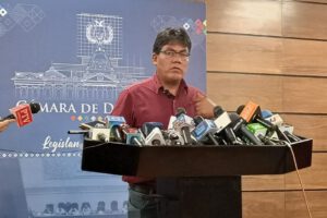 Expulsión de diputados del MAS respaldada por Héctor Arce