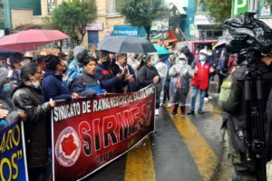 Protesta del Sector Salud en Oruro por ítems y rectoría