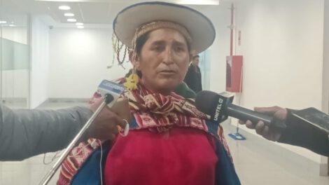 Lidia Patty agradece vigilias en el penal de Chonchocoro