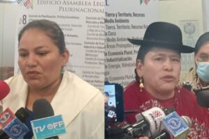 Amenazas de expulsión MAS por Deisy Choque y Virginia Velasco