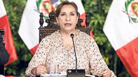 Presidente Boluarte descarta renunciar