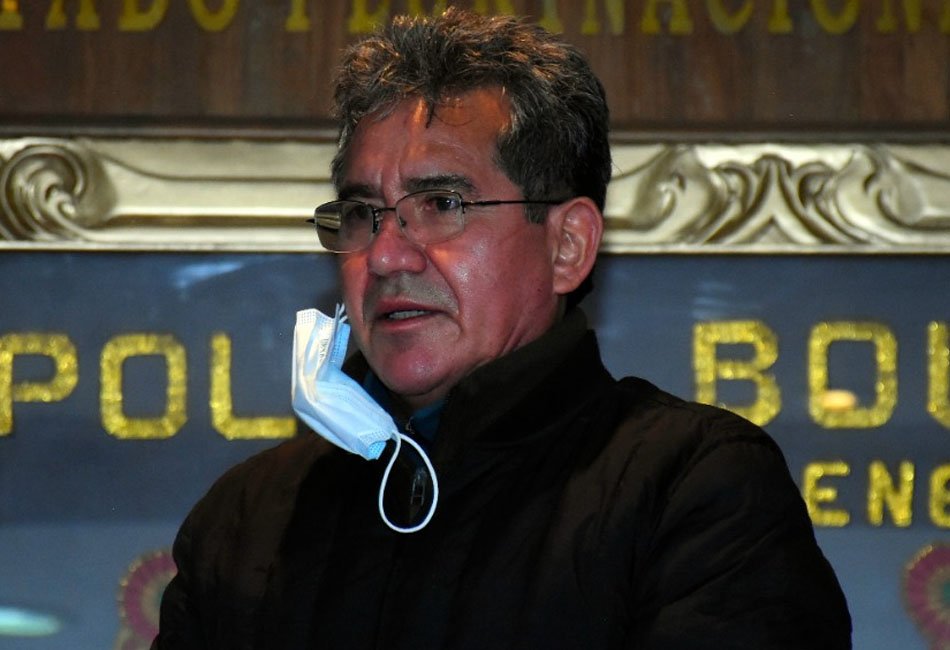 Maximiliano Dávila acusa a Eduardo Del Castillo de traición