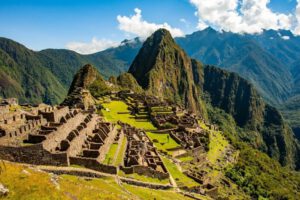 Cierre de Machu Picchu por conflictos en Perú