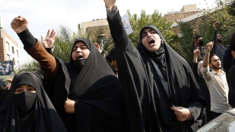 Sanciones económicas a Irán por represión de protestas