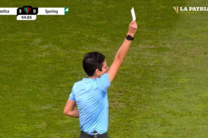 Tarjeta blanca en el fútbol aplicada por Catarina Branco