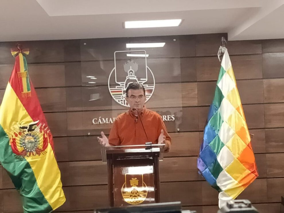 Rodrigo Paz cuestiona al Ministerio de Economía sobre el ahorro de jubilados