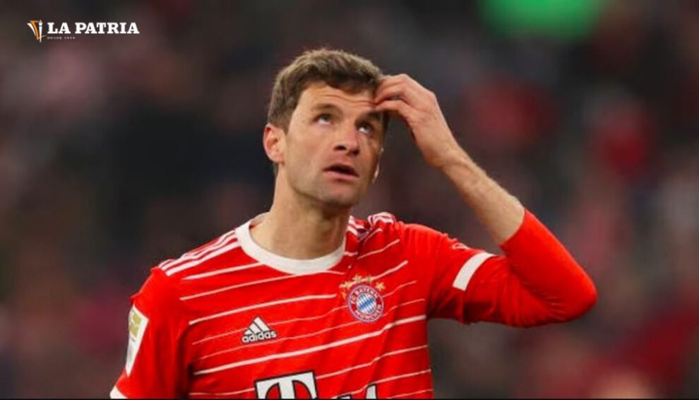 Thomas Müller enfrenta desafíos en el fútbol alemán