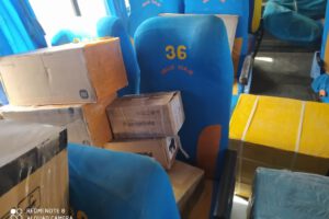 Mercadería de contrabando al interior de un bus