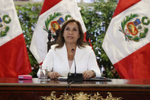 Presidente de Perú, Dina Boluarte, habla sobre Ponchos Rojos y armas dum-dum