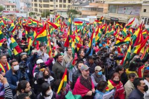 Cabildos y amnistía en La Paz