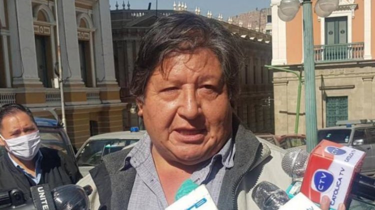 Conade pide renuncia del gobernador tras hallazgo de cámara en la celda de Camacho