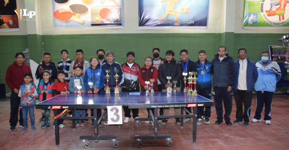 Campeones de tenis de mesa Oruro