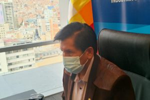 Félix Ajpi reclama sobre privilegios de Camacho en Chonchocoro