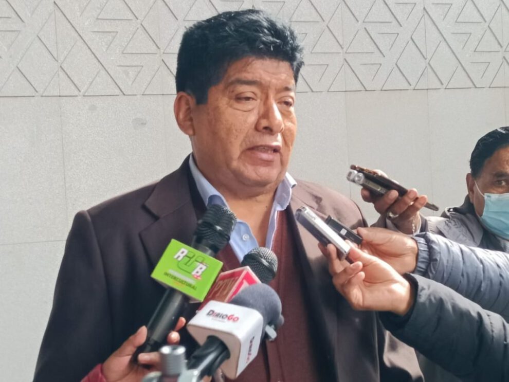 Malla curricular y su impacto en las familias según Ramiro Venegas