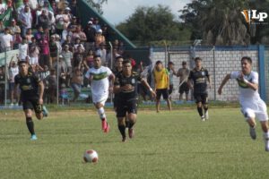 Real Santa Cruz frente a Palmaflor en la temporada 2023