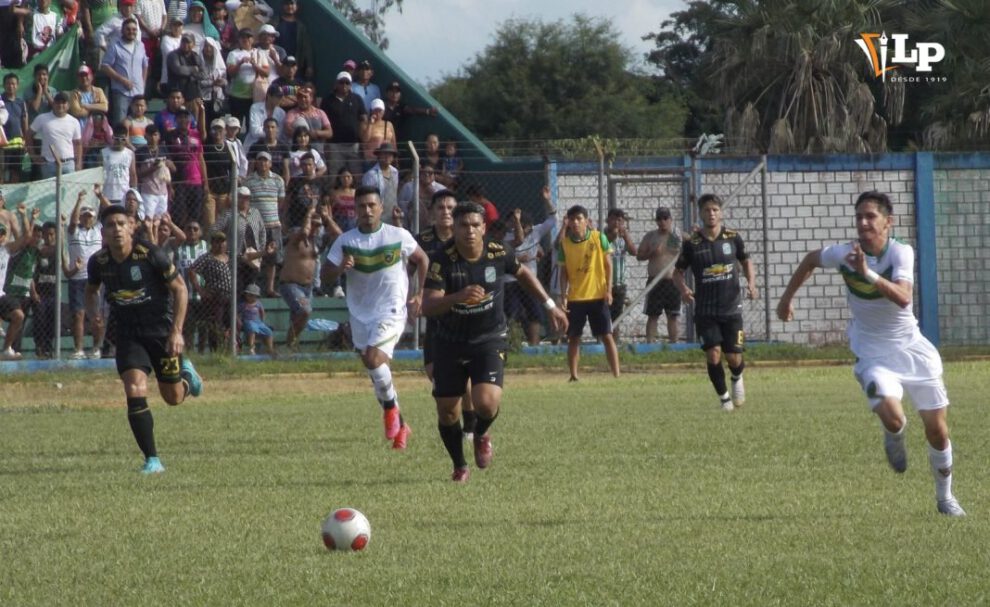 Real Santa Cruz frente a Palmaflor en la temporada 2023