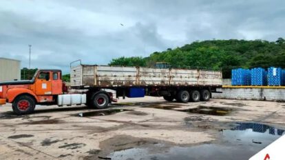 Cerveza de contrabando incautada por la Aduana Nacional
