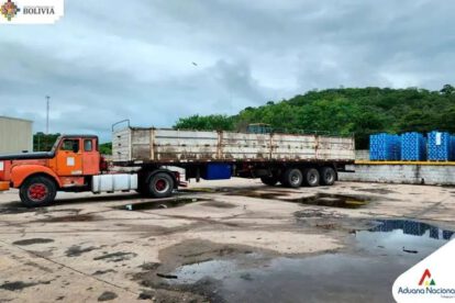 Cerveza de contrabando incautada por la Aduana Nacional