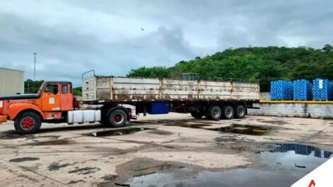 Cerveza de contrabando incautada por la Aduana Nacional