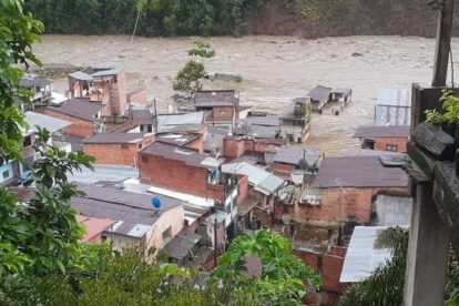 Inundación en La Paz debido al desborde del río Tipuani