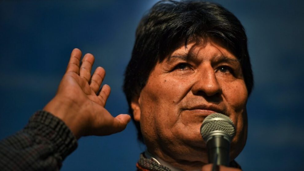 Evo Morales señala que intentan destruirlo y luego al MAS