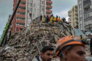 Terremotos en Turquía y Siria dejan más de 3.700 muertos