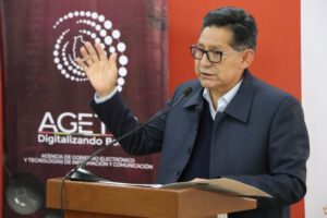 Ministro de Educación de Bolivia, Édgar Pary, habla sobre el paro de 24 horas en el magisterio